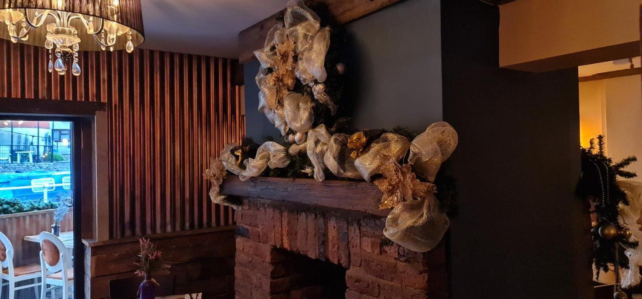 The Waterside Bar, Rooms & Restaurant Swinton  Eksteriør bilde
